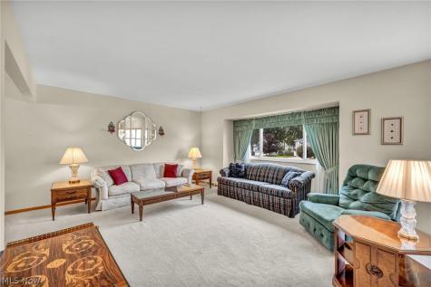 5773 Sherwood Drive North Olmsted OH 44070
