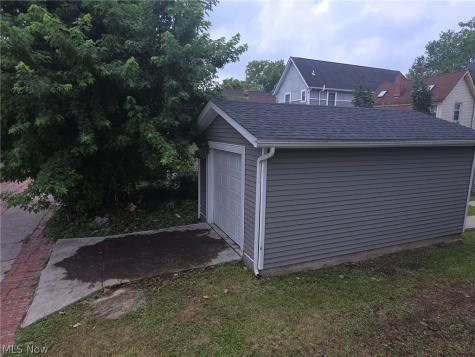2059 W 42nd Street Cleveland OH 44113