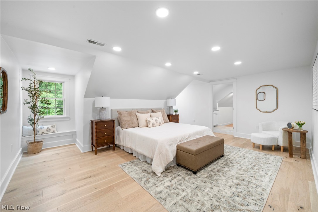 354 N Main Street Chagrin Falls OH 44022