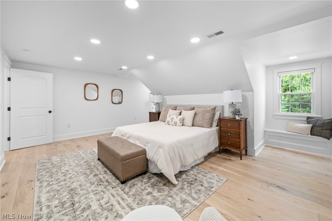 354 N Main Street Chagrin Falls OH 44022
