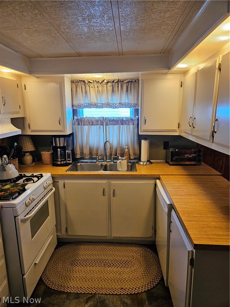 1243 Los Angeles Boulevard NW North Canton OH 44720