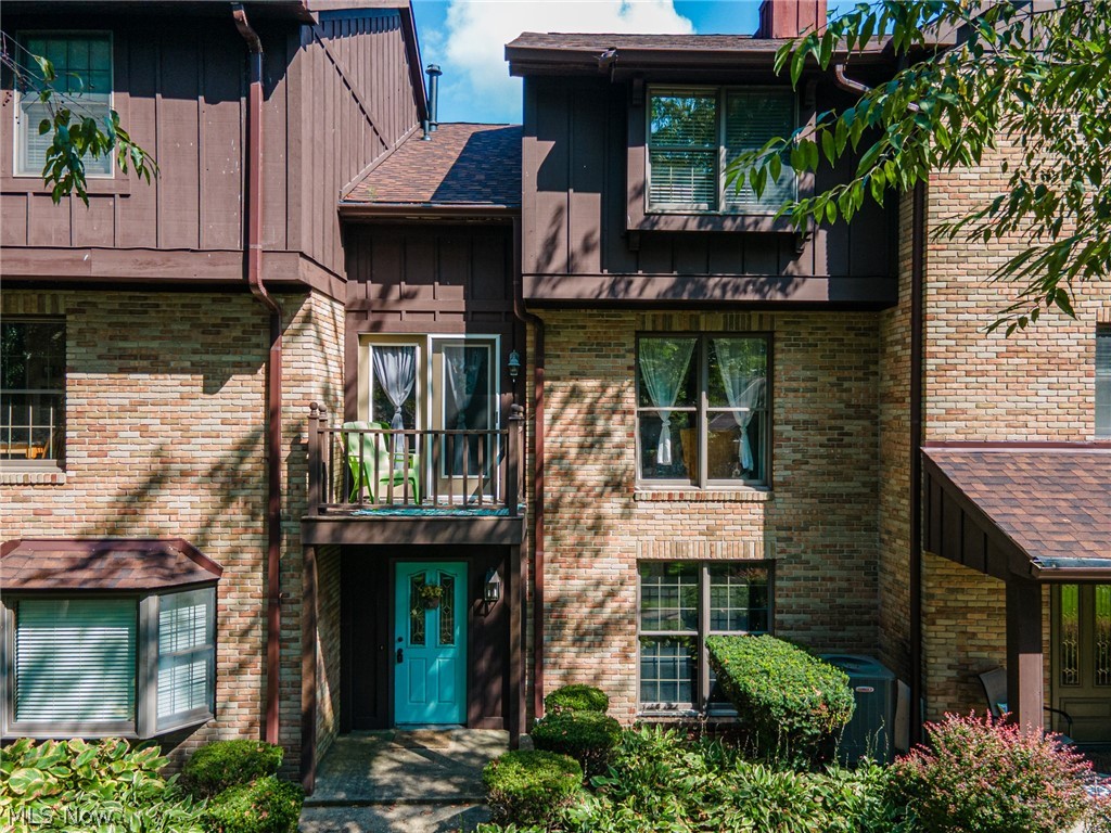 15 Acorn Lane Coshocton OH 43812