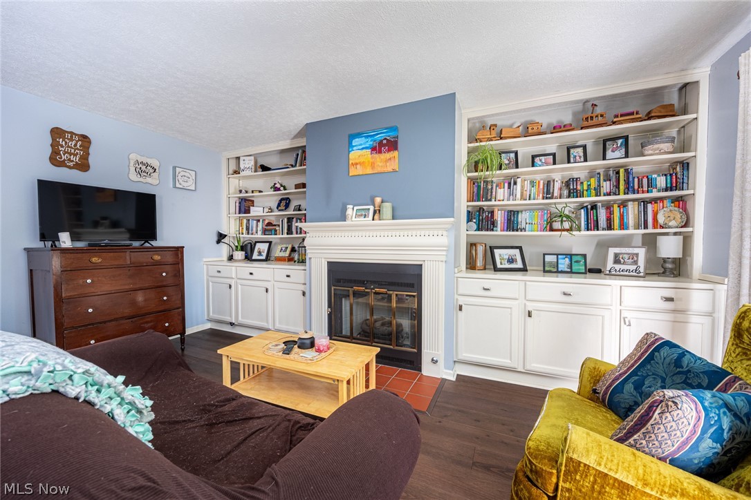 15 Acorn Lane Coshocton OH 43812