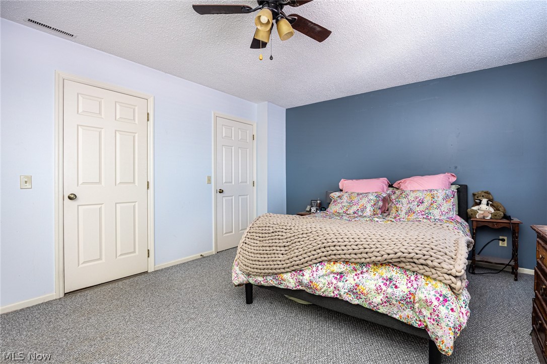 15 Acorn Lane Coshocton OH 43812