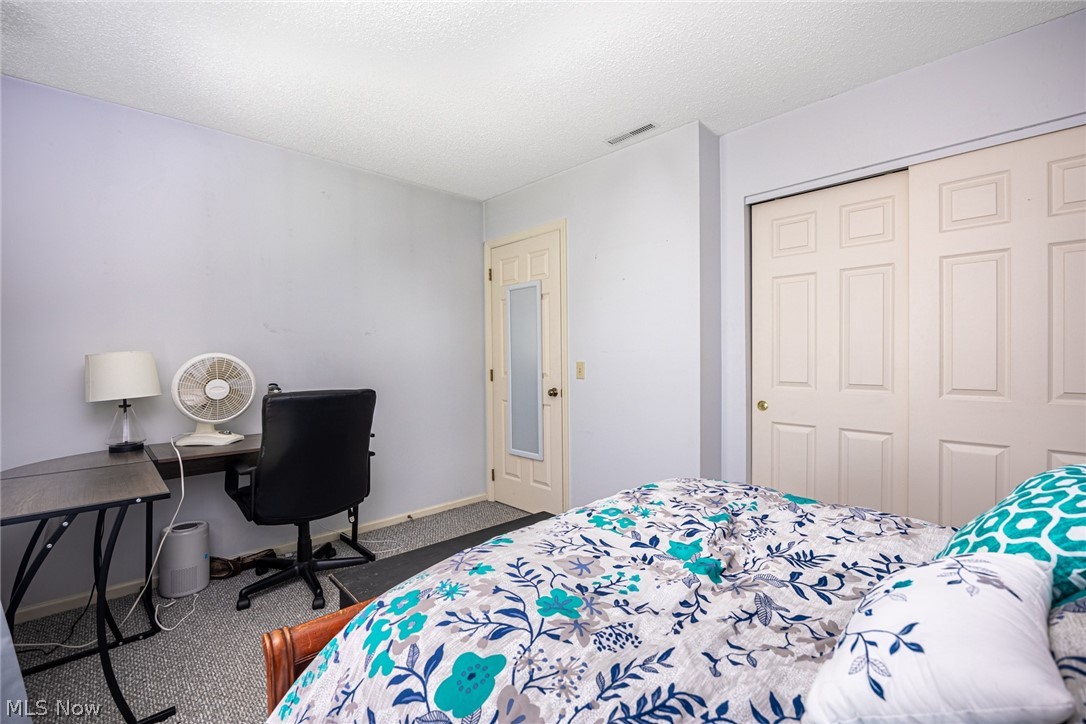 15 Acorn Lane Coshocton OH 43812