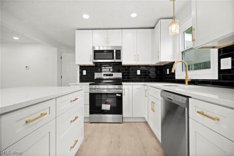 191 E Martin Street Amherst OH 44001