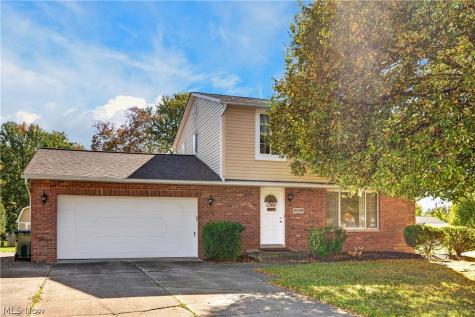 8899 N Gateway Drive North Royalton OH 44133