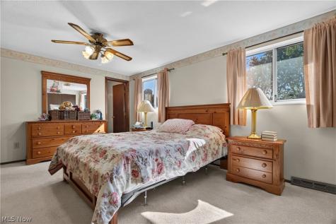 8899 N Gateway Drive North Royalton OH 44133