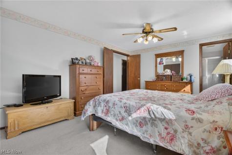 8899 N Gateway Drive North Royalton OH 44133