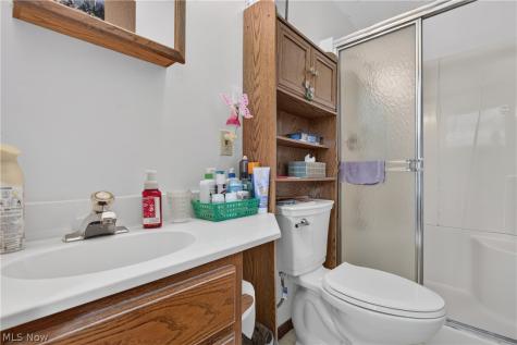 8899 N Gateway Drive North Royalton OH 44133
