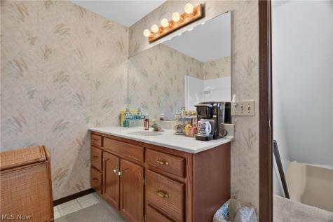 8899 N Gateway Drive North Royalton OH 44133