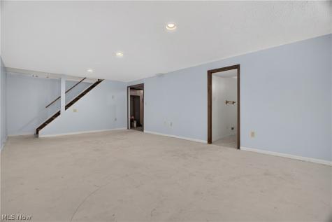 8899 N Gateway Drive North Royalton OH 44133