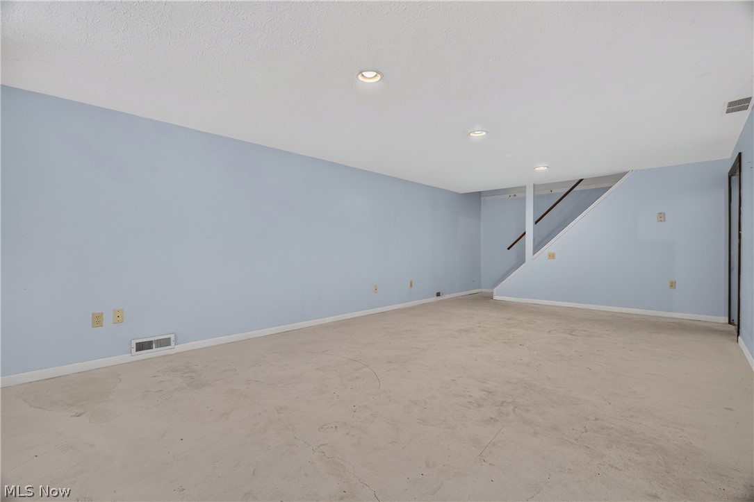 8899 N Gateway Drive North Royalton OH 44133