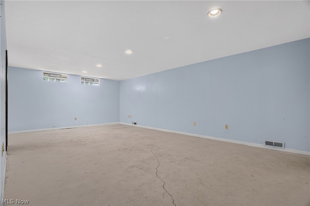 8899 N Gateway Drive North Royalton OH 44133