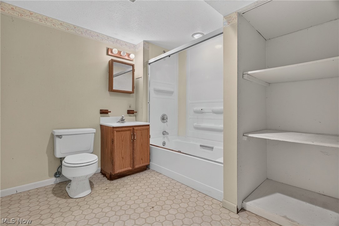 8899 N Gateway Drive North Royalton OH 44133