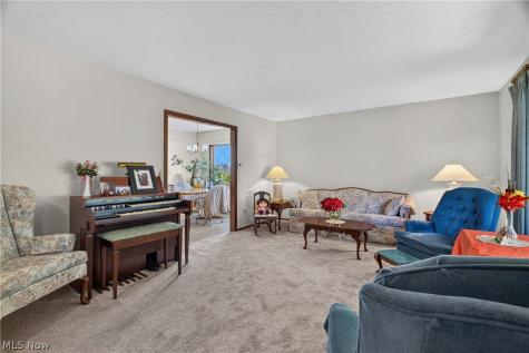 8899 N Gateway Drive North Royalton OH 44133