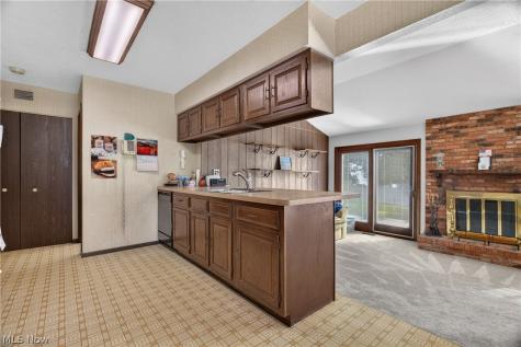 8899 N Gateway Drive North Royalton OH 44133