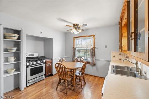 9405 Ansonia Avenue Brooklyn OH 44144