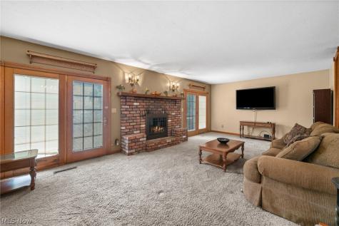 9405 Ansonia Avenue Brooklyn OH 44144