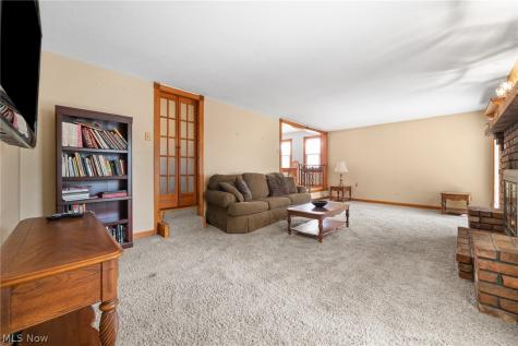 9405 Ansonia Avenue Brooklyn OH 44144