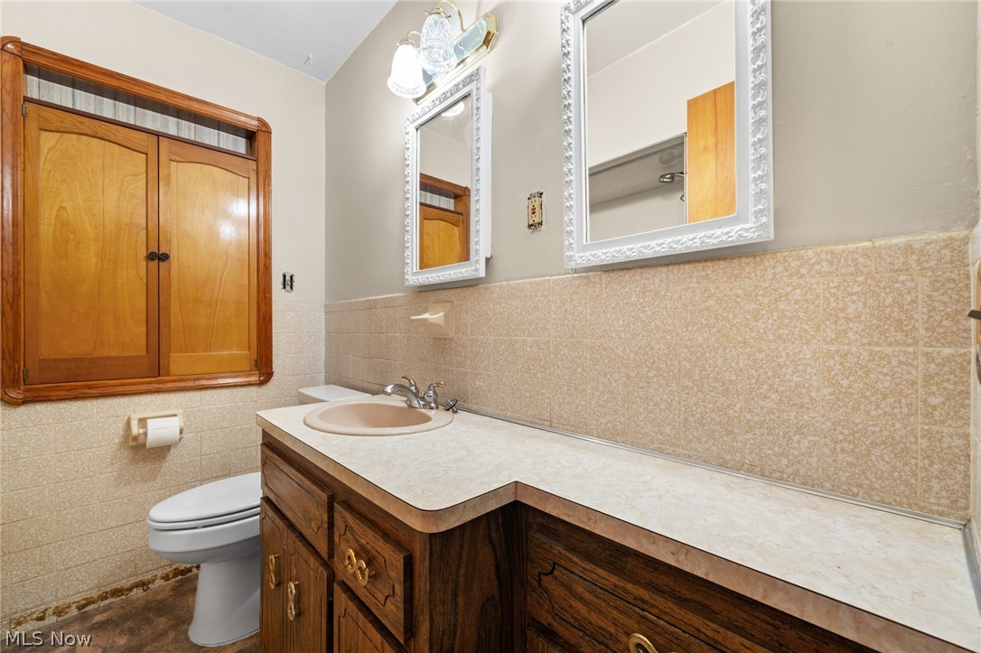 9405 Ansonia Avenue Brooklyn OH 44144