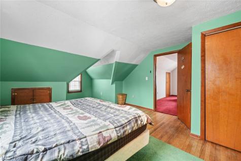 9405 Ansonia Avenue Brooklyn OH 44144