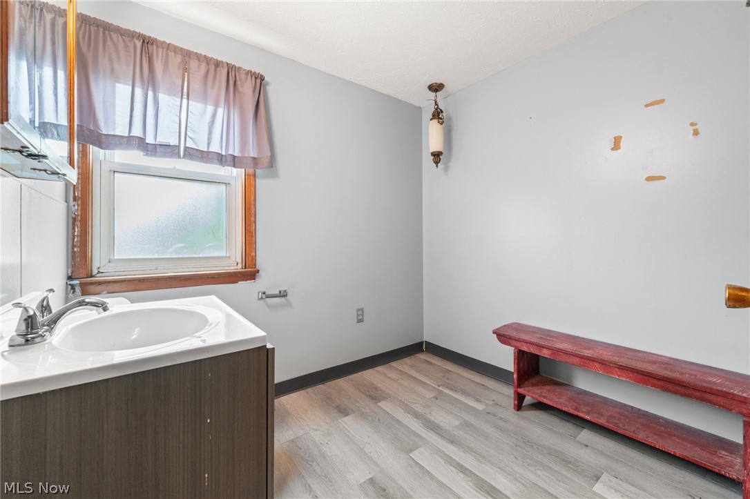 9405 Ansonia Avenue Brooklyn OH 44144