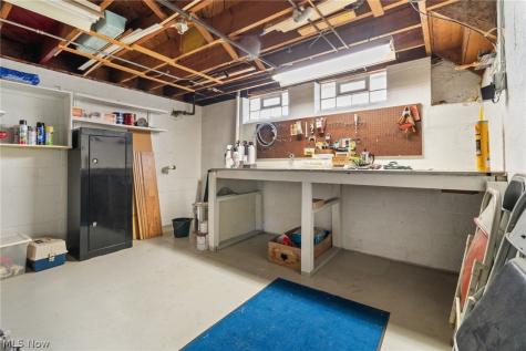 9405 Ansonia Avenue Brooklyn OH 44144