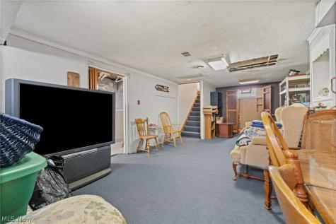 9405 Ansonia Avenue Brooklyn OH 44144