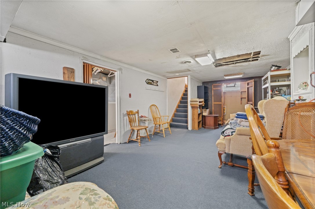 9405 Ansonia Avenue Brooklyn OH 44144