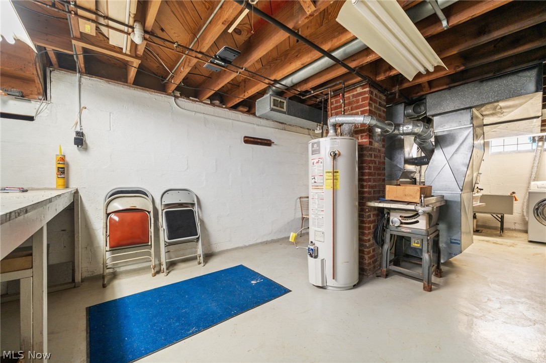 9405 Ansonia Avenue Brooklyn OH 44144
