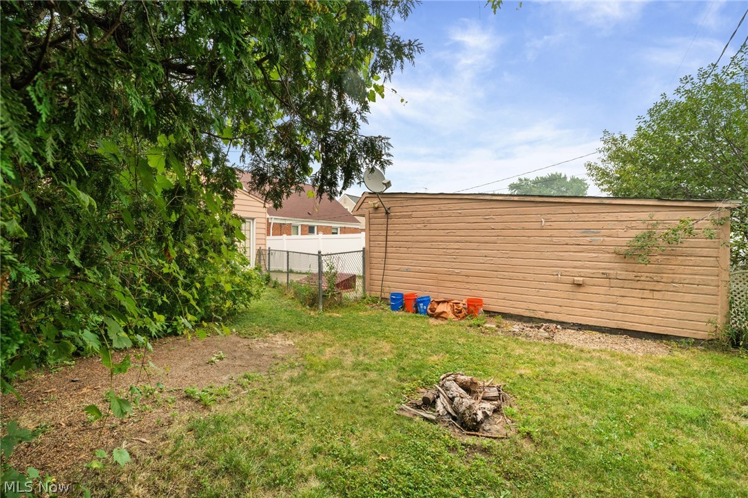 9405 Ansonia Avenue Brooklyn OH 44144