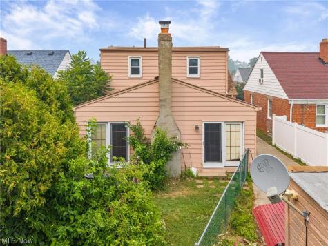 9405 Ansonia Avenue Brooklyn OH 44144