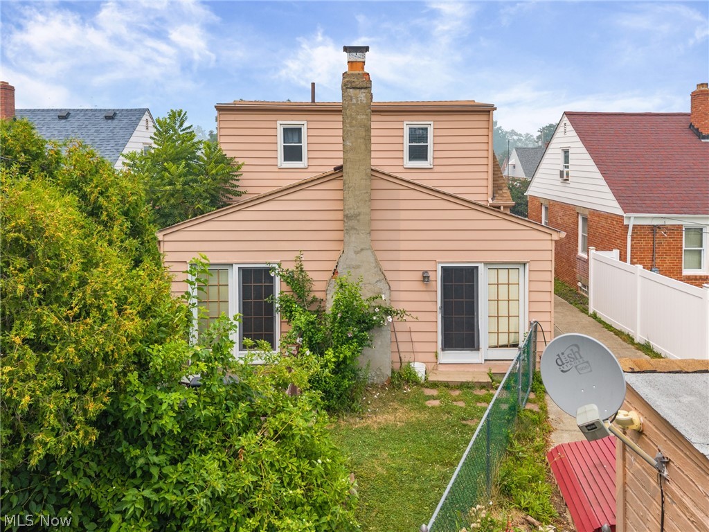 9405 Ansonia Avenue Brooklyn OH 44144