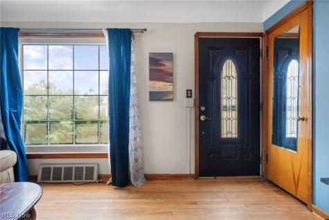 9405 Ansonia Avenue Brooklyn OH 44144