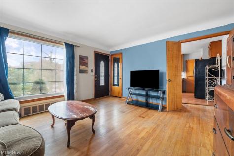 9405 Ansonia Avenue Brooklyn OH 44144