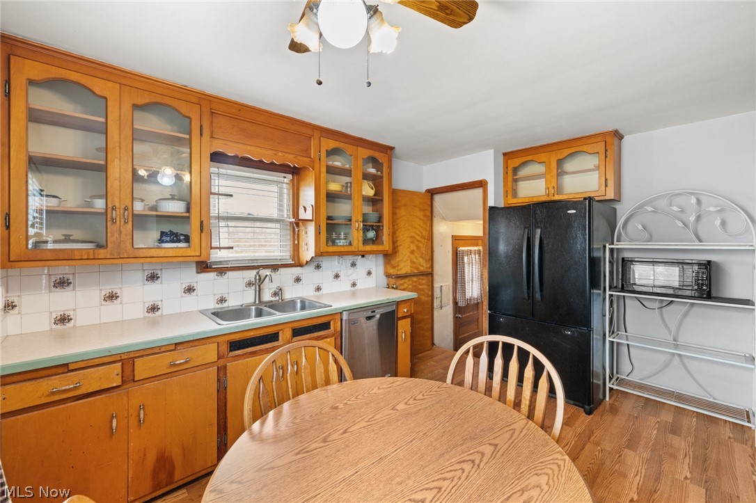 9405 Ansonia Avenue Brooklyn OH 44144