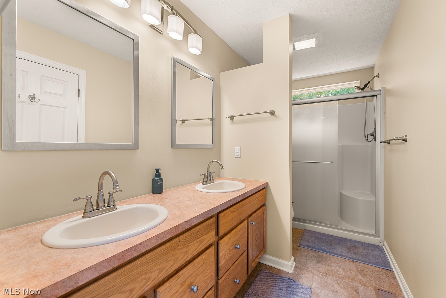 665 Oxford Drive Broadview Heights OH 44147
