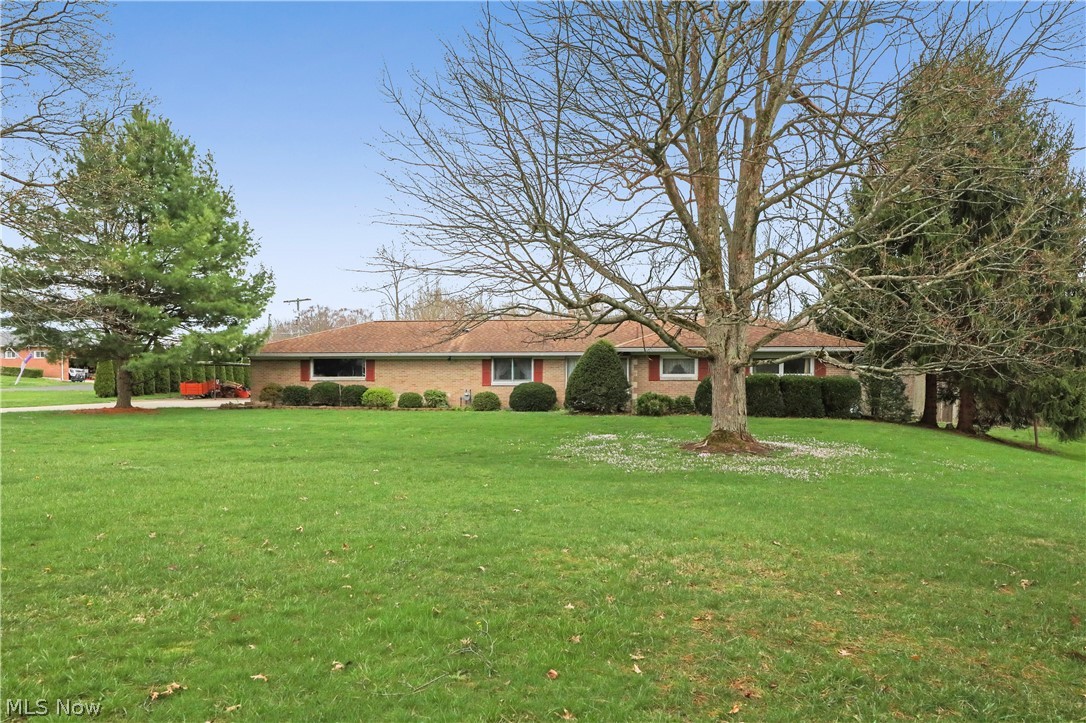 14560 Cenfield Street NE Alliance OH 44601