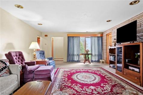 14560 Cenfield Street NE Alliance OH 44601