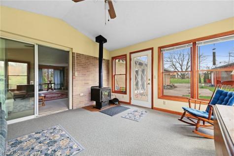 14560 Cenfield Street NE Alliance OH 44601