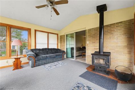 14560 Cenfield Street NE Alliance OH 44601