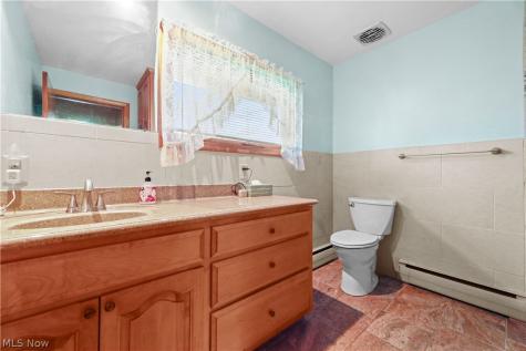 14560 Cenfield Street NE Alliance OH 44601
