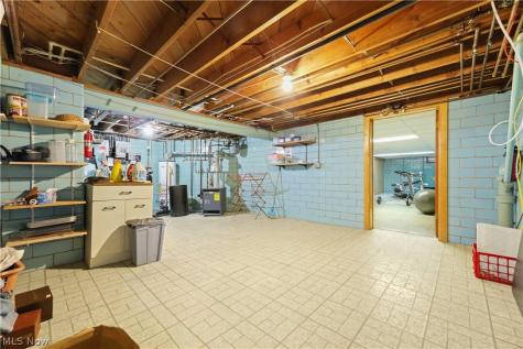 14560 Cenfield Street NE Alliance OH 44601