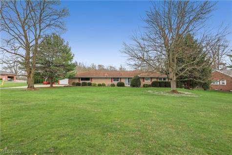 14560 Cenfield Street NE Alliance OH 44601
