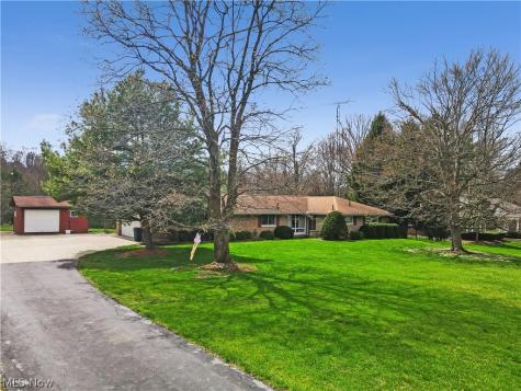 14560 Cenfield Street NE Alliance OH 44601