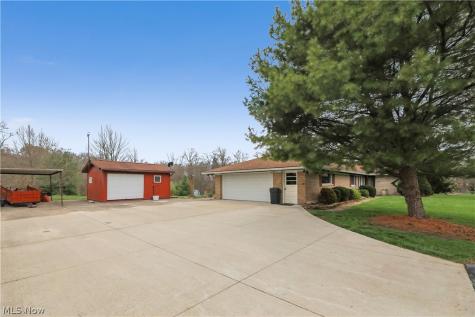 14560 Cenfield Street NE Alliance OH 44601