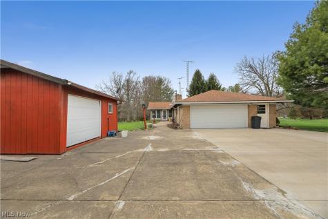 14560 Cenfield Street NE Alliance OH 44601