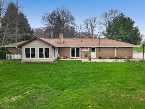 14560 Cenfield Street NE Alliance OH 44601