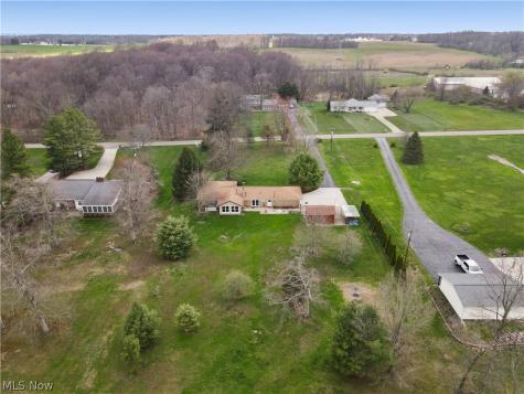14560 Cenfield Street NE Alliance OH 44601